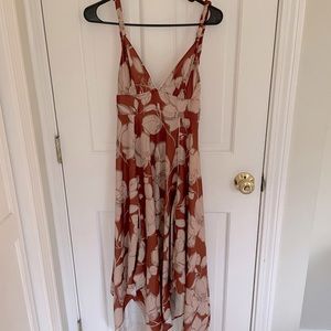 SAKS beautiful triangle top backless dress